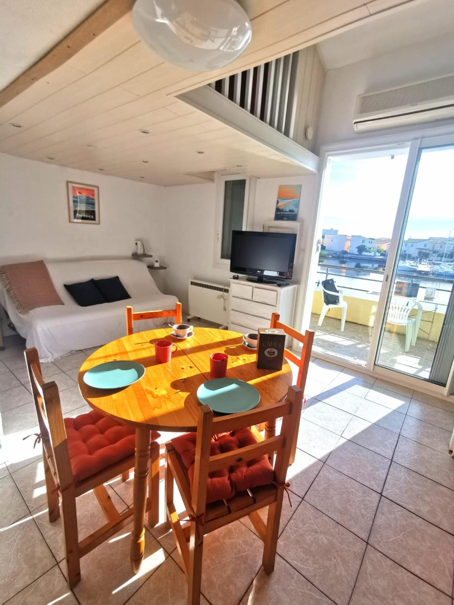 Appartement Coup De Coeur Les Pieds Dans L'Eau 르발카레스 외부 사진