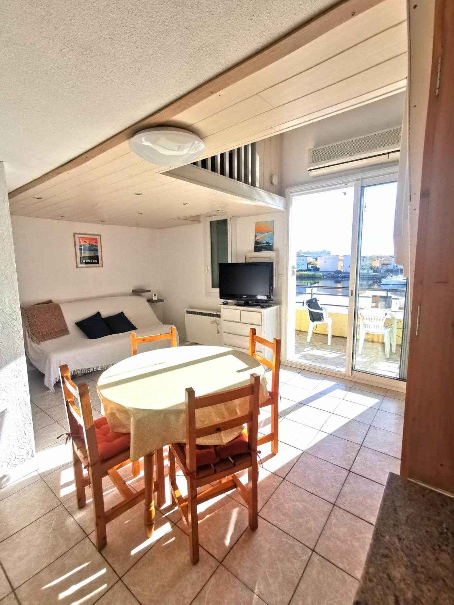 Appartement Coup De Coeur Les Pieds Dans L'Eau 르발카레스 외부 사진