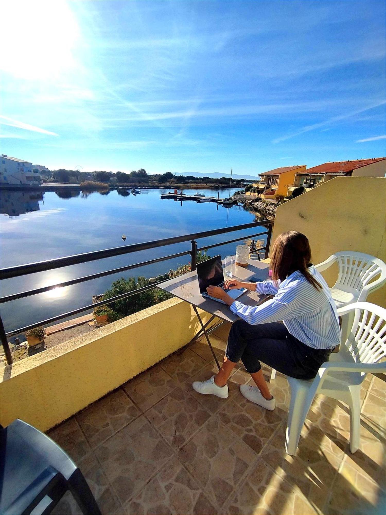 Appartement Coup De Coeur Les Pieds Dans L'Eau 르발카레스 외부 사진